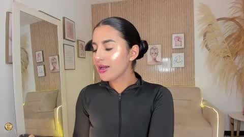 Kim  online show from 2, 2, 2025