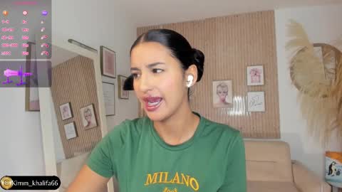 Kim  online show from 4, 3, 2025