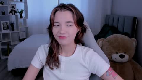 Snapshot of kimm_wong chatting on 1, 6, 2026 kimm wong online show from 1, 6, 2026