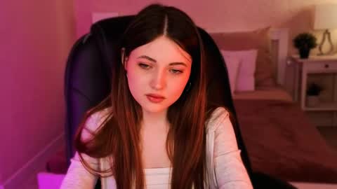 Snapshot of kimmie_shine chatting on 2, 5, 2026 Your Kimmie follow me online show from 2, 5, 2026