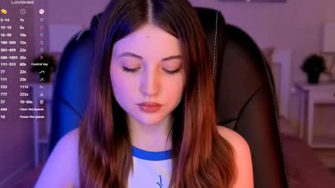 Snapshot of kimmie_shine chatting on 12, 5, 2026 Your Kimmie follow me online show from 12, 5, 2026
