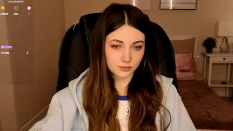 Snapshot of kimmie_shine chatting on 17, 6, 2026 Your Kimmie follow me online show from 17, 6, 2026