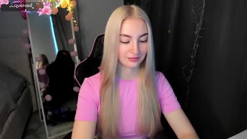 kimmy1_powell online show from 17, 4, 2026