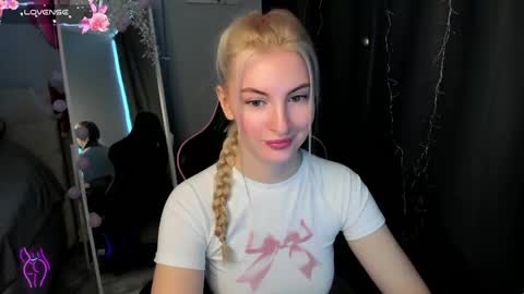 kimmy1_powell online show from 24, 4, 2026