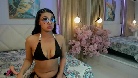 kimmy_bolton online show from 19, 4, 2026