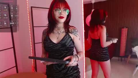 Snapshot of kimmy_red chatting on 12, 9, 2025 KIMMY online show from 12, 9, 2025