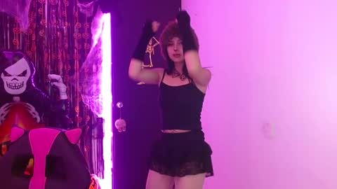 Snapshot of kind_scarlett chatting on 29, 10, 2025 Kind Scarlett online show from 29, 10, 2025