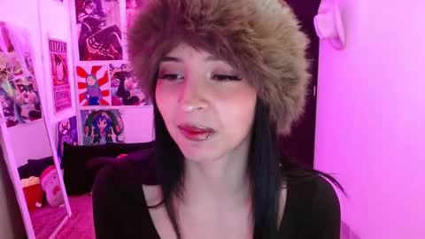 Snapshot of kind_scarlett chatting on 8, 11, 2025 Kind Scarlett online show from 8, 11, 2025