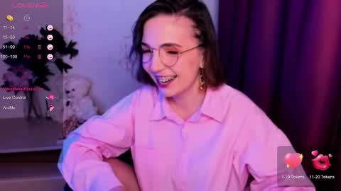 Hazel online show from 7, 11, 2025