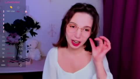 Hazel online show from 21, 4, 2026