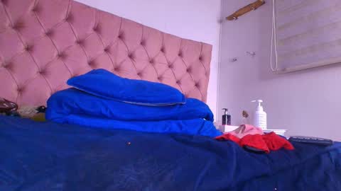 Bella online show from 28, 1, 2025