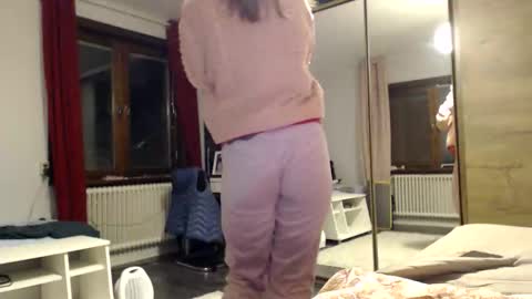 sexysexyhotwetpinkredpussy online show from 16, 2, 2026