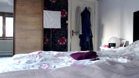 Snapshot of kingandprincess chatting on 18, 4, 2026 sexysexyhotwetpinkredpussy online show from 18, 4, 2026