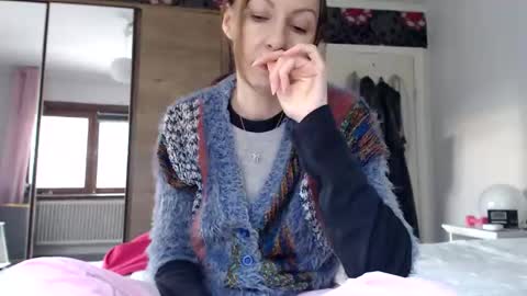 Snapshot of kingandprincess chatting on 3, 6, 2026 sexysexyhotwetpinkredpussy online show from 3, 6, 2026