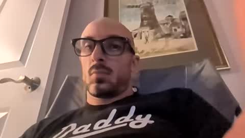 kingdaddysayless online show from 4, 8, 2026