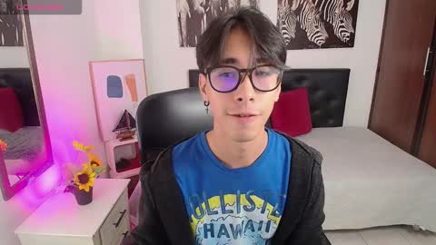 Snapshot of kingdanny_8 chatting on 5, 11, 2025 kingdanny_8 online show from 5, 11, 2025