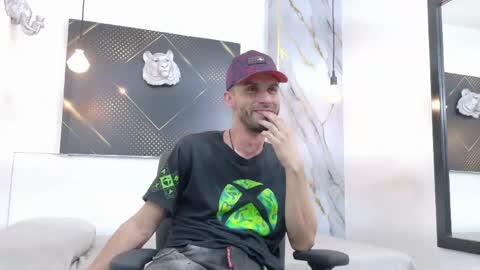 KING  online show from 5, 6, 2026