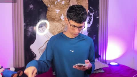  A L E X  online show from 28, 4, 2026