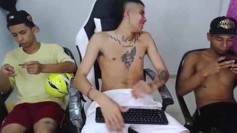 Snapshot of kings_latins chatting on 13, 9, 2025 DOMINANT ALPHA KINGS online show from 13, 9, 2025