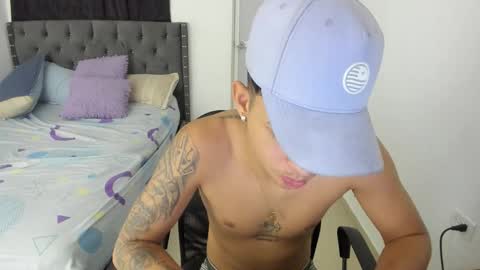 Snapshot of kings_latins chatting on 11, 10, 2025 DOMINANT ALPHA KINGS online show from 11, 10, 2025