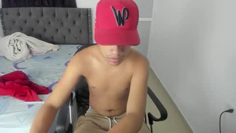 Snapshot of kings_latins chatting on 14, 10, 2025 DOMINANT ALPHA KINGS online show from 14, 10, 2025