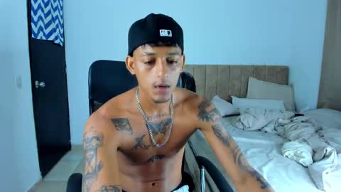 Snapshot of kings_latins chatting on 28, 10, 2025 DOMINANT ALPHA KINGS online show from 28, 10, 2025