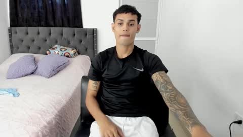 Snapshot of kings_latins chatting on 1, 12, 2025 DOMINANT ALPHA KINGS online show from 1, 12, 2025