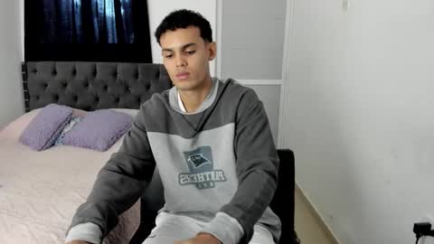 Snapshot of kings_latins chatting on 2, 12, 2025 DOMINANT ALPHA KINGS online show from 2, 12, 2025