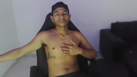 Snapshot of kings_latins chatting on 8, 3, 2026 DOMINANT ALPHA KINGS online show from 8, 3, 2026