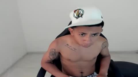 DOMINANT ALPHA KINGS online show from 28, 4, 2026