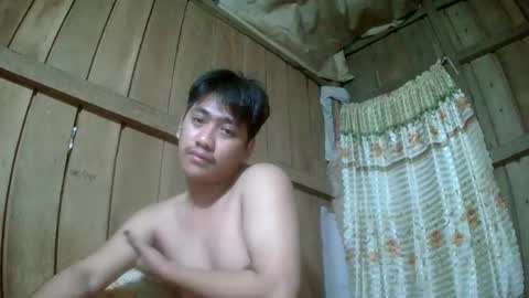 Snapshot of kingsucker2069 chatting on 25, 4, 2026 Ruru online show from 25, 4, 2026
