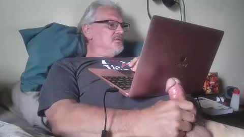 kingtongue10 online show from 24, 4, 2026