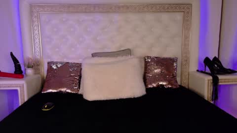 Courtney online show from 17, 1, 2025