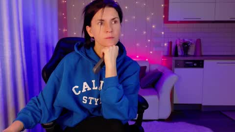 Courtney online show from 12, 2, 2025