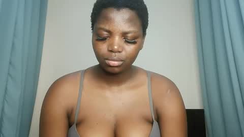 Lola online show from 28, 9, 2025