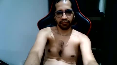 Snapshot of kinky_one1 chatting on 2, 8, 2026 kinky_one1 online show from 2, 8, 2026