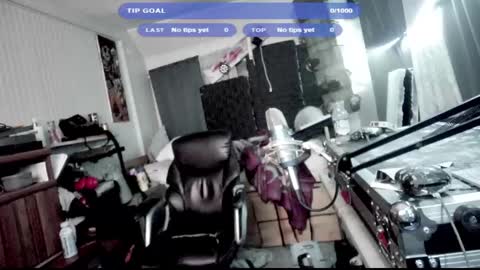 Snapshot of kinkybiguy14 chatting on 9, 10, 2025 Kinky Cassie online show from 9, 10, 2025