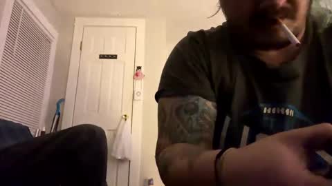 Snapshot of kinkybiguy14 chatting on 14, 11, 2025 Kinky Cassie online show from 14, 11, 2025