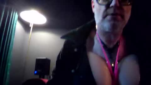 Snapshot of kinkybouts chatting on 28, 3, 2026 Kinky Boots x online show from 28, 3, 2026