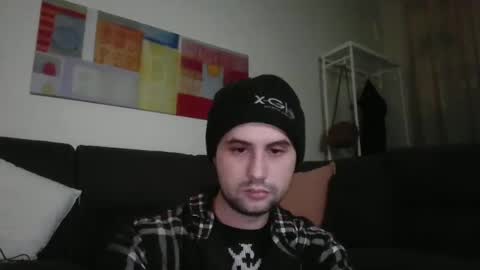 Maysie and Hunter online show from 3, 12, 2024