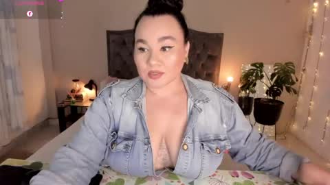 Snapshot of kinkyelise chatting on 9, 6, 2026 Jenny online show from 9, 6, 2026