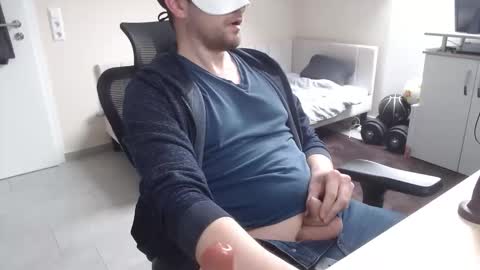 Snapshot of kinkygg chatting on 17, 3, 2026 YourToy online show from 17, 3, 2026
