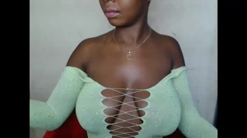 Snapshot of kinkyjuicexx chatting on 28, 9, 2025 kinkyjuicexx online show from 28, 9, 2025