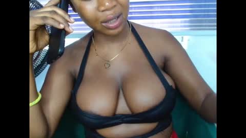 Snapshot of kinkyjuicexx chatting on 19, 12, 2025 kinkyjuicexx online show from 19, 12, 2025