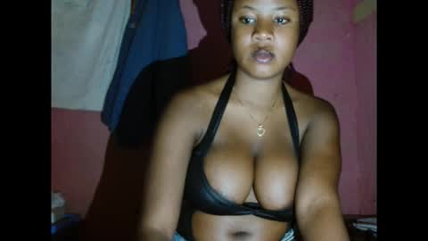 Snapshot of kinkyjuicexx chatting on 11, 1, 2026 kinkyjuicexx online show from 11, 1, 2026