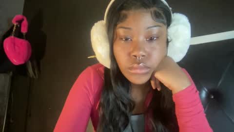 Bunniii online show from 4, 1, 2025