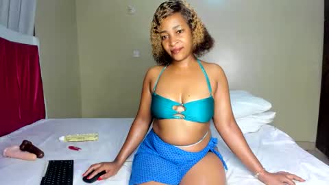 Snapshot of kinkylyla chatting on 12, 5, 2026 Kinky online show from 12, 5, 2026