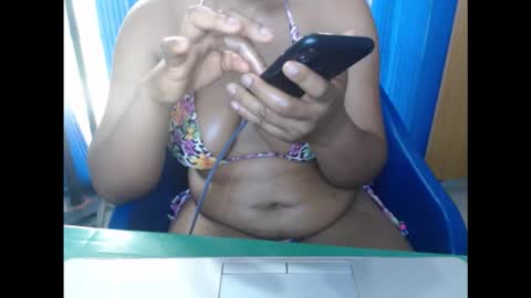 Snapshot of kinkyxxjuice chatting on 21, 9, 2025 kinkyxxjuice online show from 21, 9, 2025