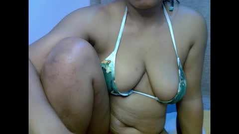 Snapshot of kinkyxxjuice chatting on 2, 11, 2025 kinkyxxjuice online show from 2, 11, 2025