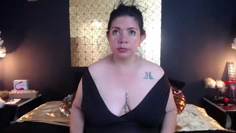 kinkyy_mom online show from 15, 4, 2026